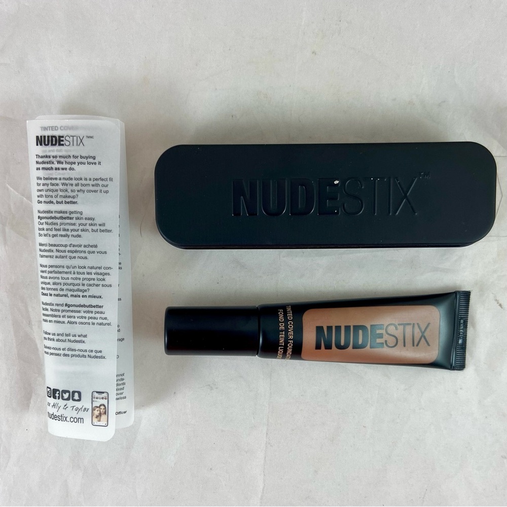 New Nudestix Tinted Cover Foundation Shade Nude 9 .84 Fl Oz Built in Mirror